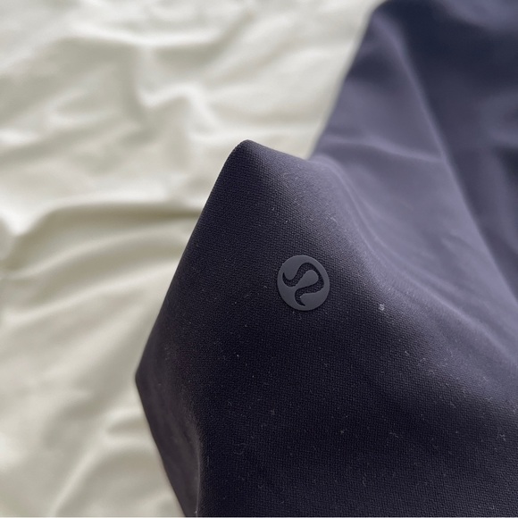 Work Lululemon Pants 7/8 length - Picture 5 of 5